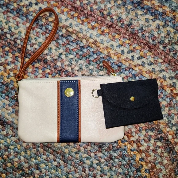 Stone & Co. Leather Clutch With Internal Detachable Coin/Card Purse - Picture 2 of 7